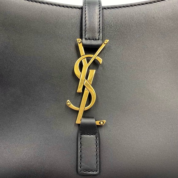 ‼️SOLD‼️ YSL Le 5 À 7 Hobo bag - Picture 8 of 12